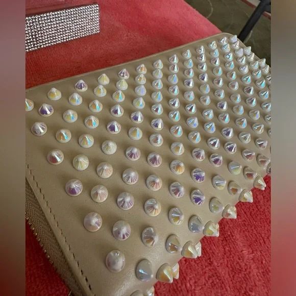 CHRISTIAN LOUBOUTIN STUDDED WALLET CREAM W/IRIDESCENT EUC GORGEOUS - Picture 3 of 12